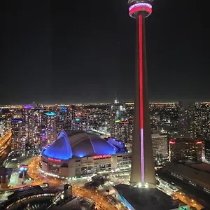 two-bd-cn-tower-and-lake-ontario-view.niagara-fallshotels.com/