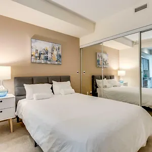 stunning-hotel-suite-by-lake-of-ontario.niagara-fallshotels.com/